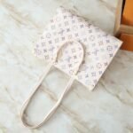 Louis Vuitton Onthego MM Dream Cream 35Cm - Image 6