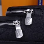 Louis Vuitton Avenue Sling Bag Taiga Black 31Cm LV M30443 - Image 5