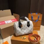 Louis Vuitton Speedy Bandoulière 20 Monogram Dune Coated Canvas 20Cm M46906 - Image 3