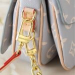 Louis Vuitton Pochette Métis East West Coated Canvas Trianon 21Cm M12429 - Image 7