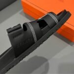 Hermes Chypre Sandal Star Stitched Noir H232142Z 02340 - Image 5