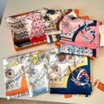 Hermes Les Voitures Nouvelles Scarf Rose Bonbon And Blue 90Cm H984108S 01 - Image 2