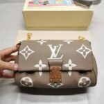 Louis Vuitton Favorite Bicolor Monogram Empreinte Leather Beige 24Cm M45836 - Image 4