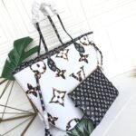 Louis Vuitton Neverfull Monogram Giant Jungle MM White Havana 31Cm M44716 - Image 3