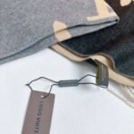 Louis Vuitton Gradient Shawl 190Cm - Image 3
