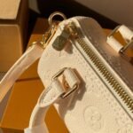 Louis Vuitton Speedy Bandoulière Bag 20 Cream 20Cm M58954 - Image 4