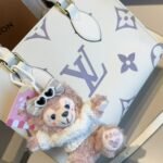 Louis Vuitton Onthego PM Dove White 25Cm - Image 5