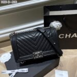 Chanel Boy Caviar Chevron Quilted Flap Bag Black 25Cm - Image 3