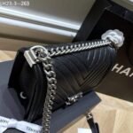Chanel Boy Caviar Chevron Quilted Flap Bag Black 25Cm - Image 4