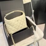 Chanel 25C Hobo Bag Caviar White 17Cm - Image 2