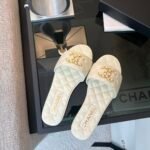 Chanel 23P Quilted CC Chain Mule Sandal White - Image 4