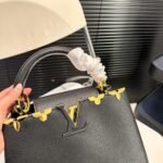 Louis Vuitton Capucines MM Bag Black 27Cm M54663 - Image 6