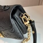 Louis Vuitton Pochette Métis East West Bag Black 21Cm M46595 - Image 6