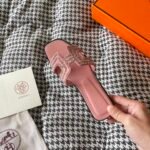 Hermes Oran Sandal Rose Aube H212010Z 9M380 - Image 4