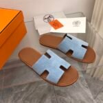Hermes Izmir Sandal Bleu Clair H221819ZHCB400 - Image 2
