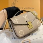Louis Vuitton Pochette Métis East West Bag Gray Cream 21Cm M23081 - Image 3