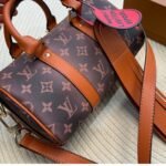 Louis Vuitton Keepall Bandoulière 25 Monogram Dust Coated Canvas Brown 25Cm M11542 - Image 4