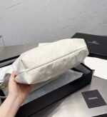 Chanel 22 Small Handbag White 37Cm AS3260 B09859 10601 - Image 3